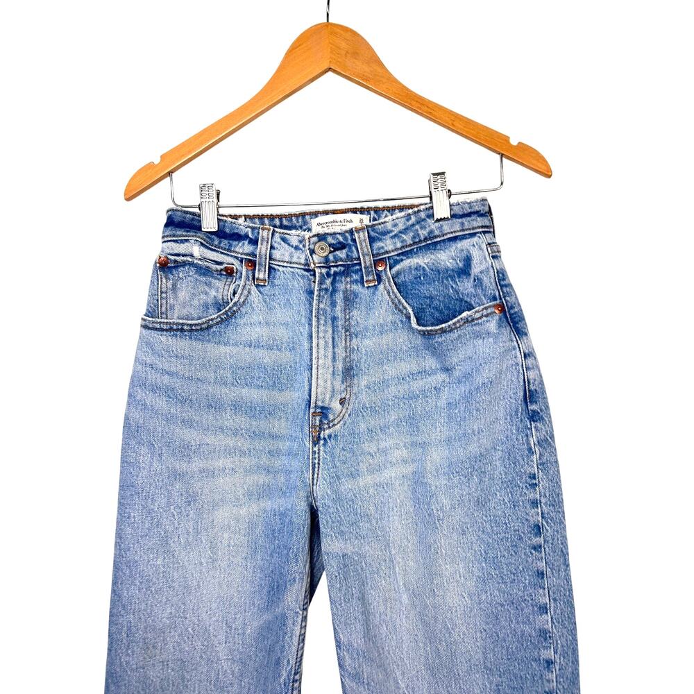 Abercrombie & Fitch Light Wash Wide Leg Jeans - Picture 2 of 9